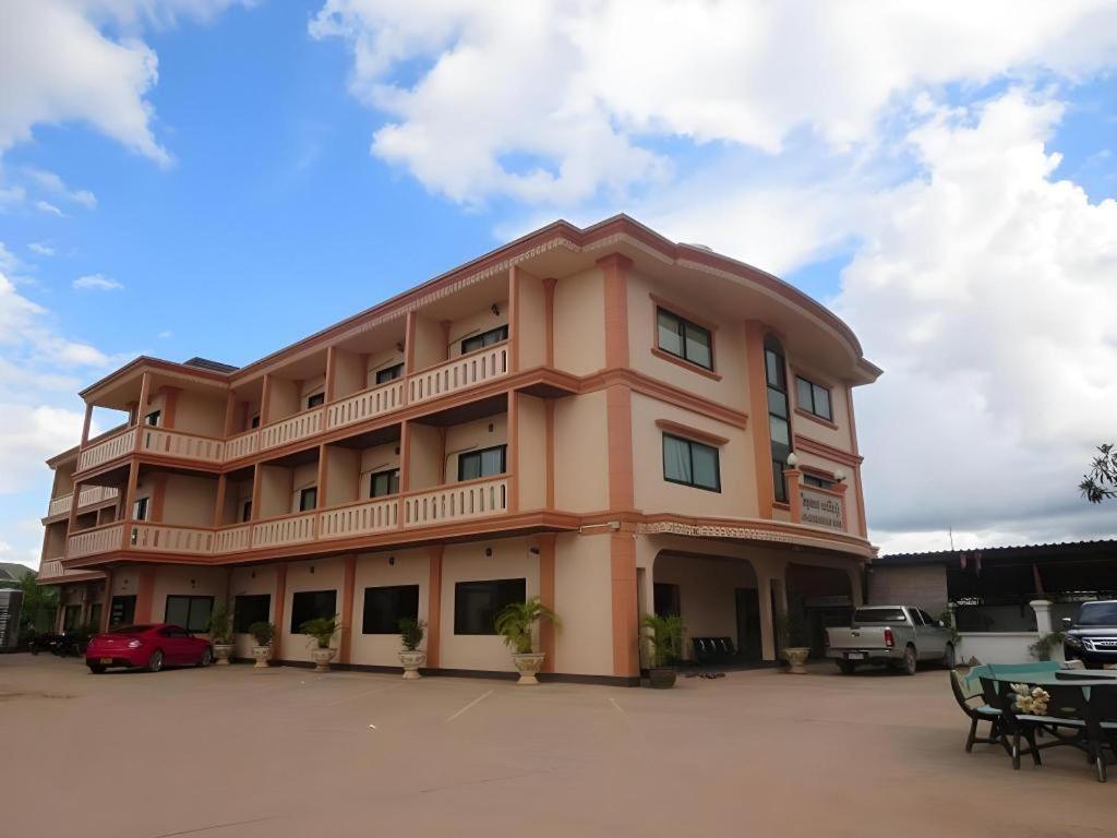 Chaleunehoung Hotel В'єнтьян Екстер'єр фото
