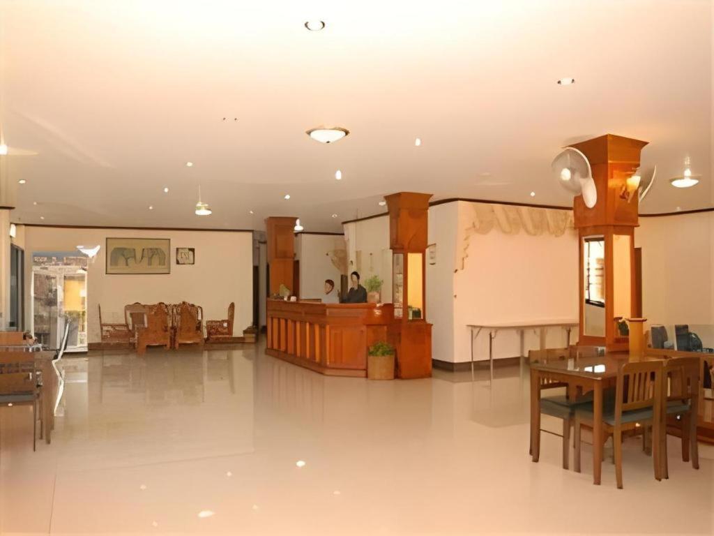 Chaleunehoung Hotel В'єнтьян Екстер'єр фото