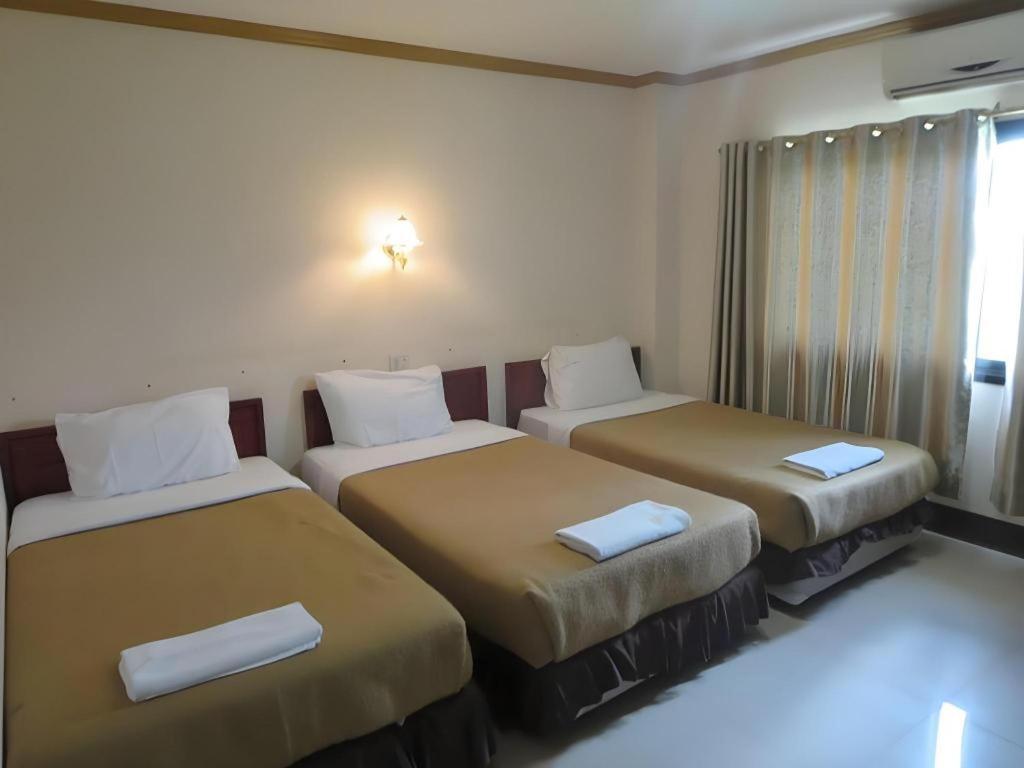 Chaleunehoung Hotel В'єнтьян Екстер'єр фото