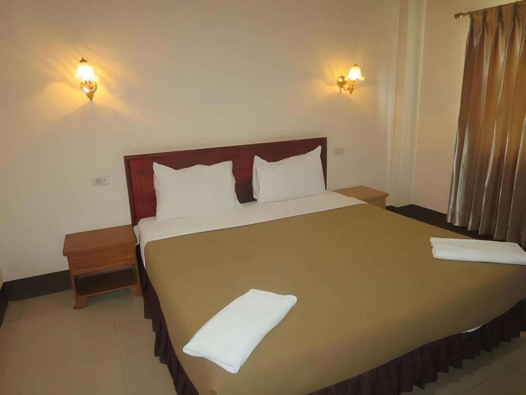 Chaleunehoung Hotel В'єнтьян Екстер'єр фото