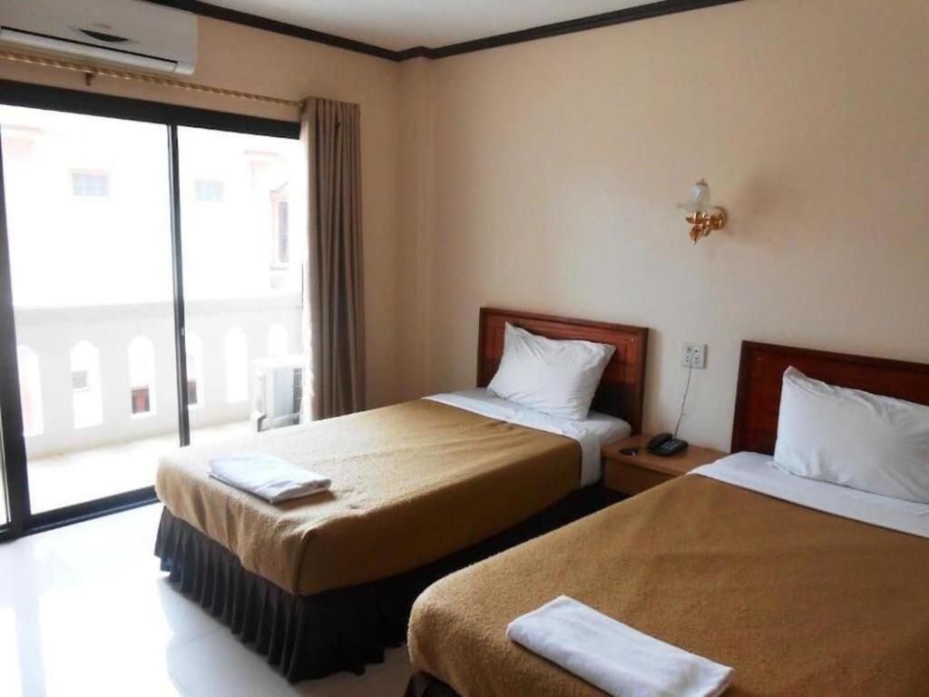 Chaleunehoung Hotel В'єнтьян Екстер'єр фото